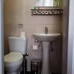 شقة Anesi To Rent *
